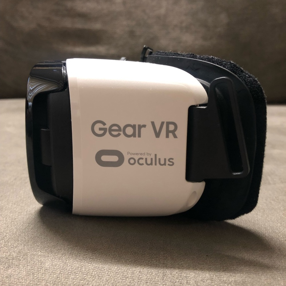 Samsung Gear VR Oculus 2015 Virtual Reality Headset Note5 S6 S7 Edge White - Picture 8 of 10
